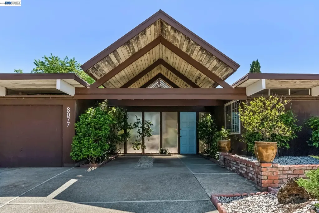 8077 Shay Drive Oakland CA 94605