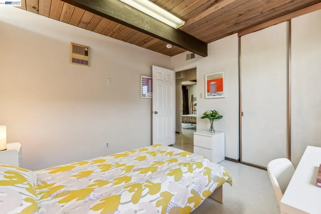 8077 Shay Drive Oakland CA 94605