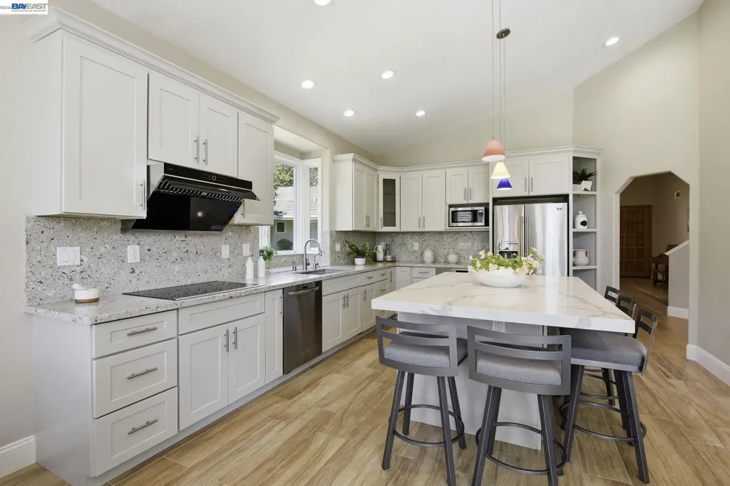 7880 La Quinta Court Pleasanton CA 94588