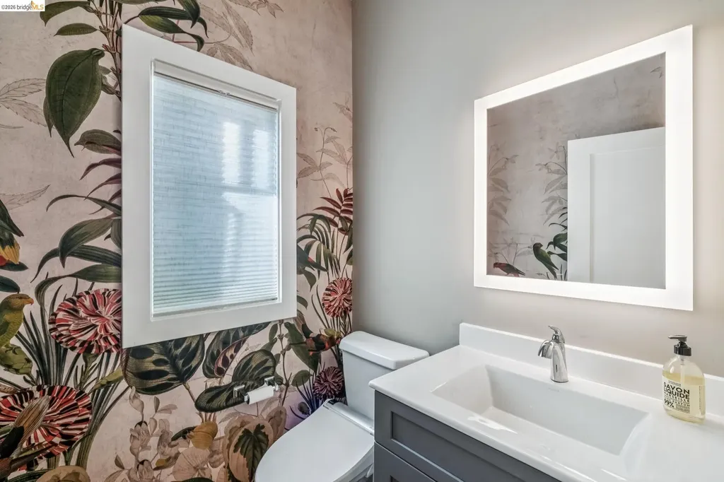 1858 San Lorenzo Avenue Berkeley CA 94707