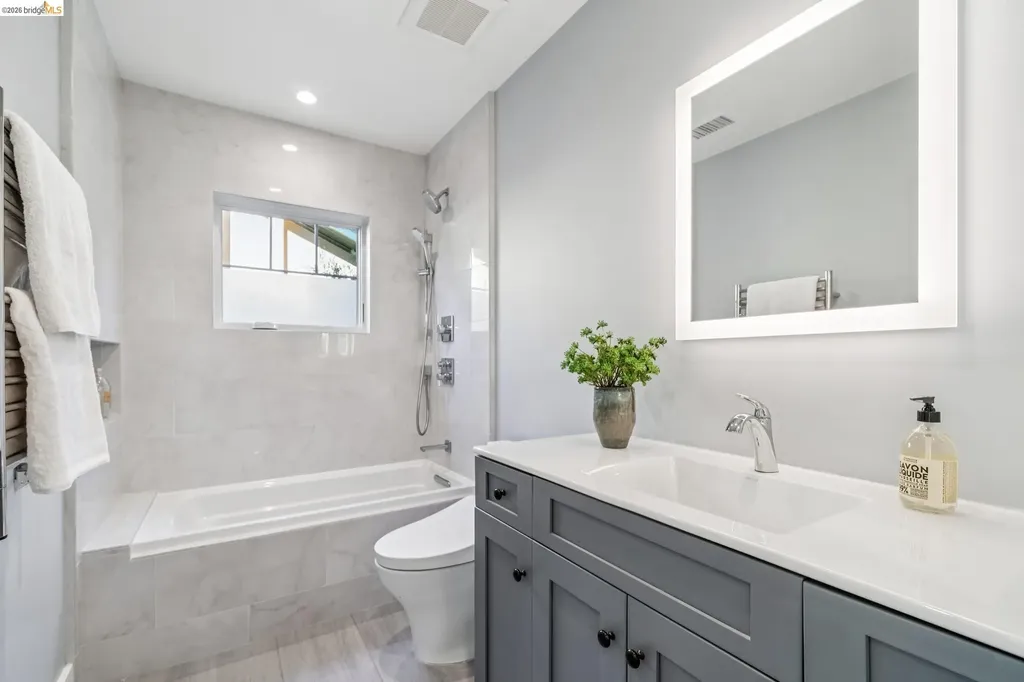 1858 San Lorenzo Avenue Berkeley CA 94707