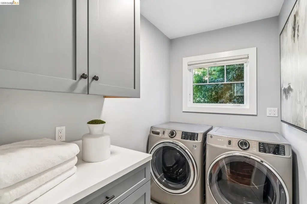 1858 San Lorenzo Avenue Berkeley CA 94707