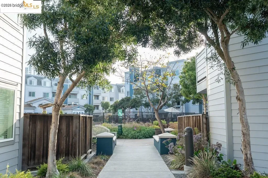 6400 Christie Avenue Emeryville CA 94608