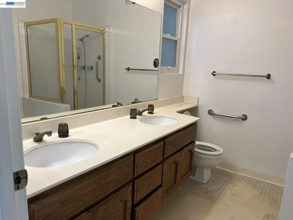 212 Puddingstone Road Alameda CA 94502