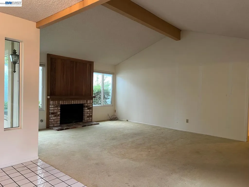 212 Puddingstone Road Alameda CA 94502
