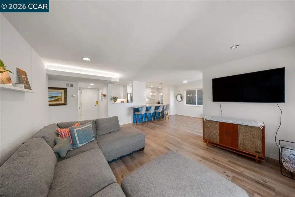 330 Vernon Street Oakland CA 94610