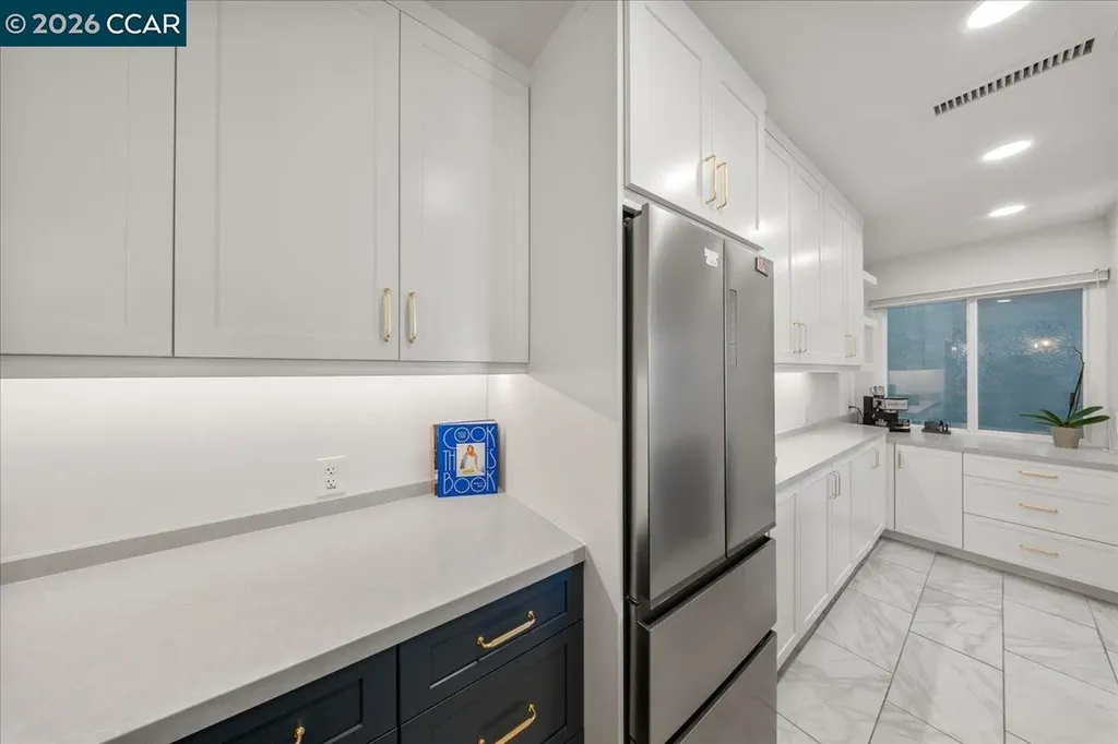 330 Vernon Street Oakland CA 94610