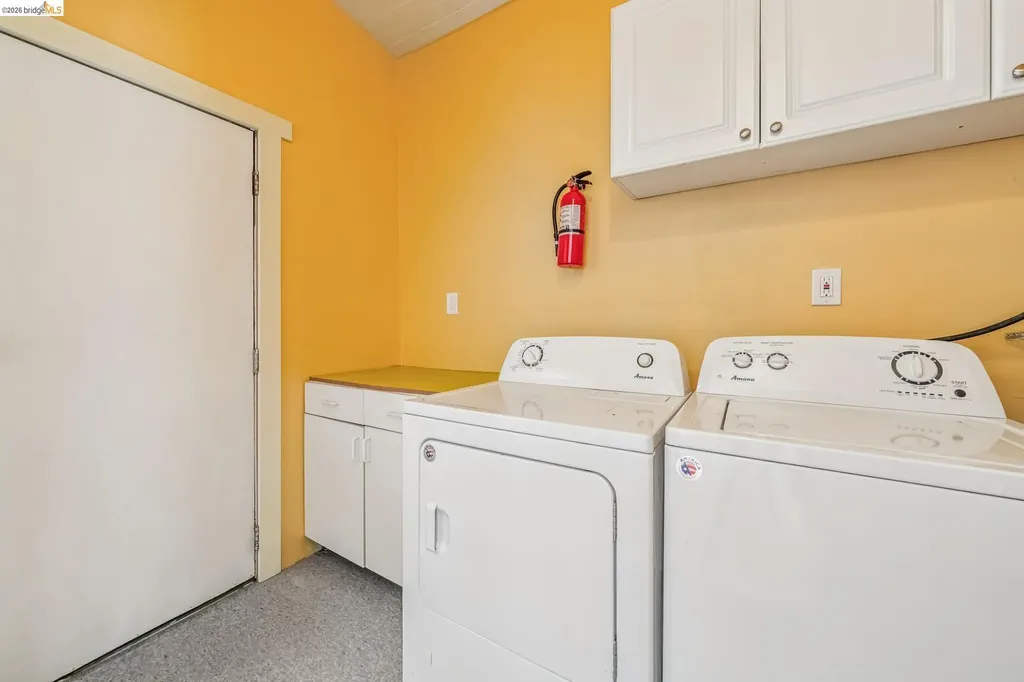 821-823 32nd Oakland CA 94608
