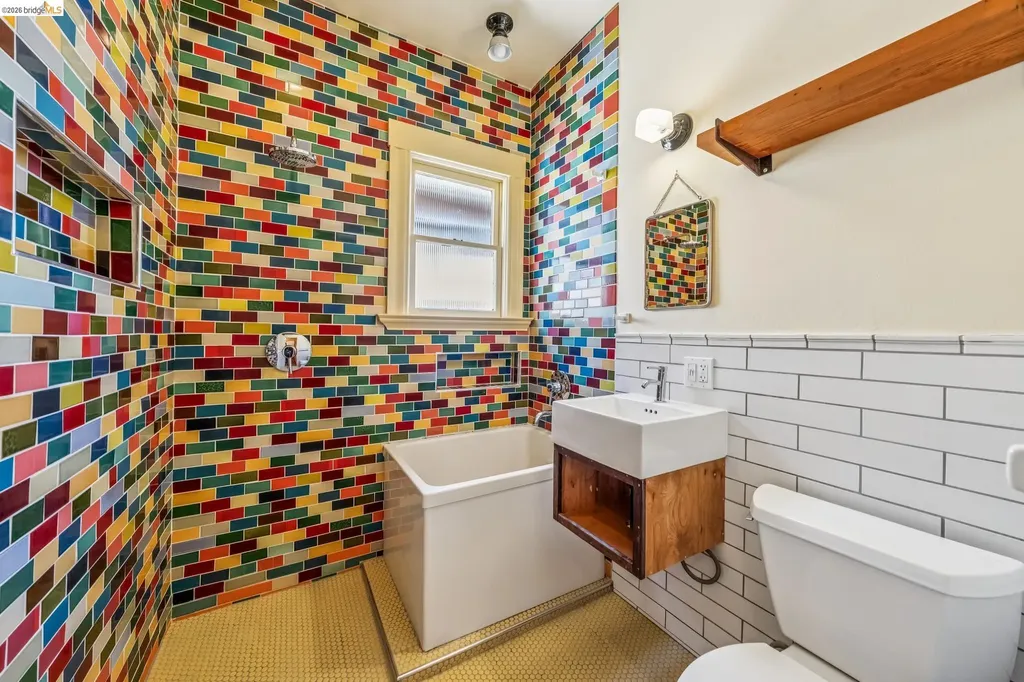 821-823 32nd Oakland CA 94608
