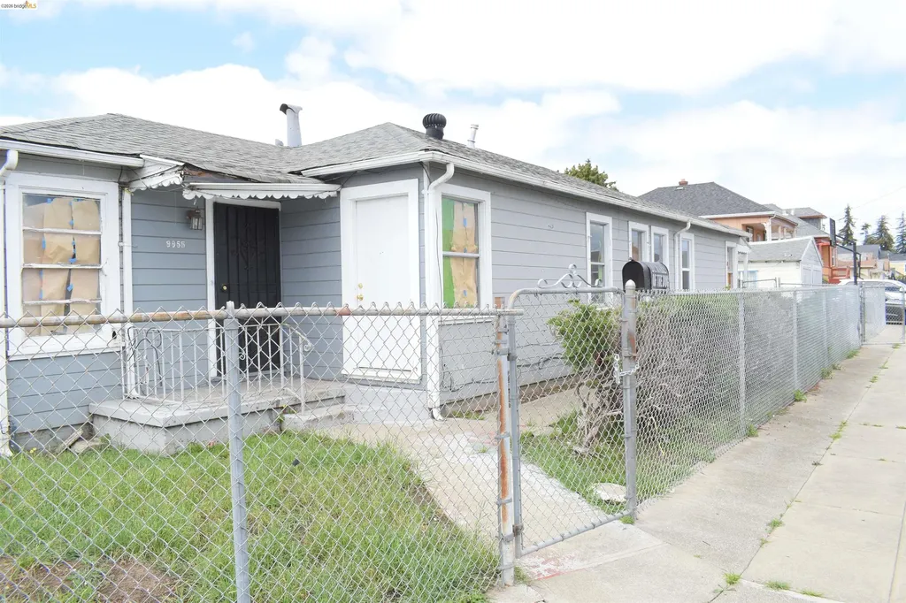 9945 B Street Oakland CA 94603
