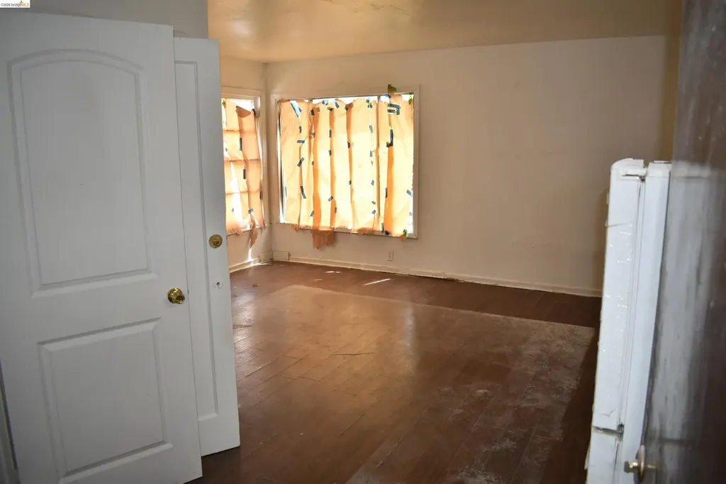 9945 B Street Oakland CA 94603