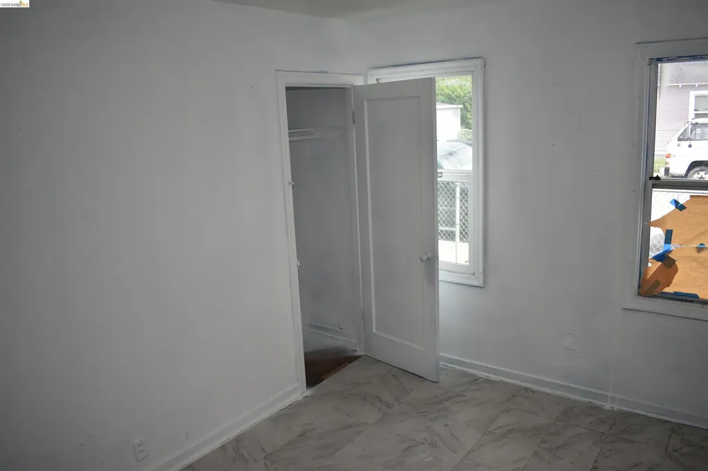 9945 B Street Oakland CA 94603