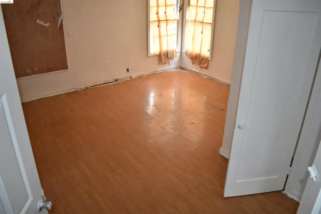 9945 B Street Oakland CA 94603