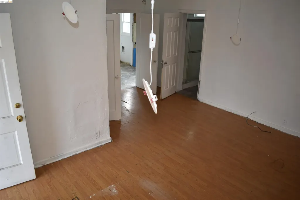 9945 B Street Oakland CA 94603