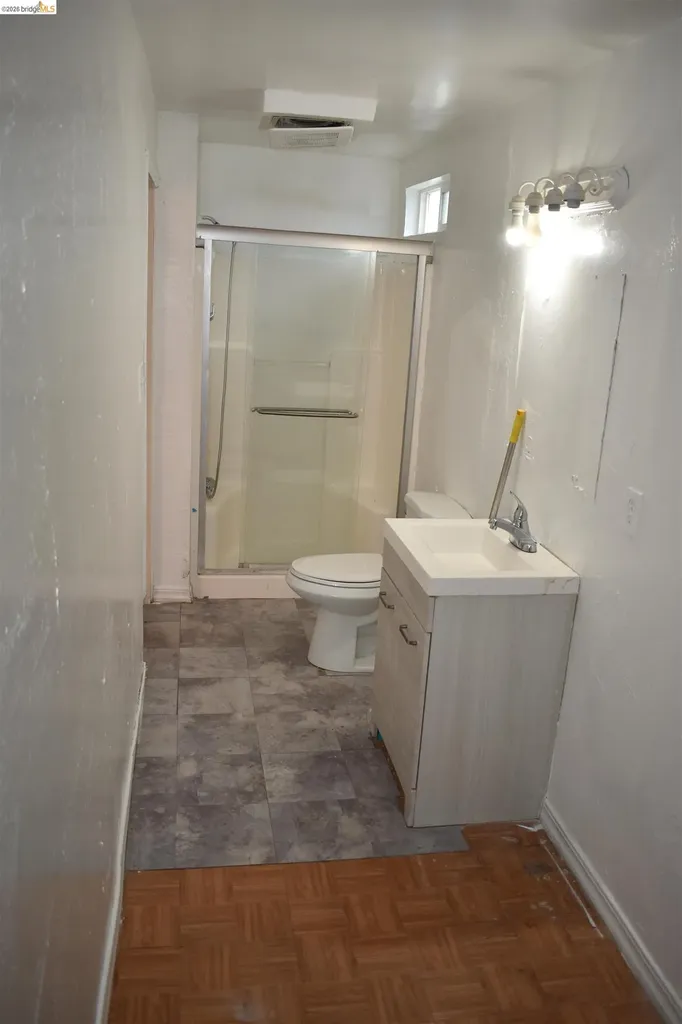 9945 B Street Oakland CA 94603