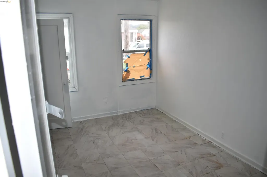 9945 B Street Oakland CA 94603