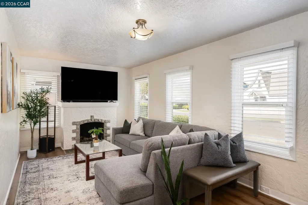 432 Gilger Avenue Martinez CA 94553