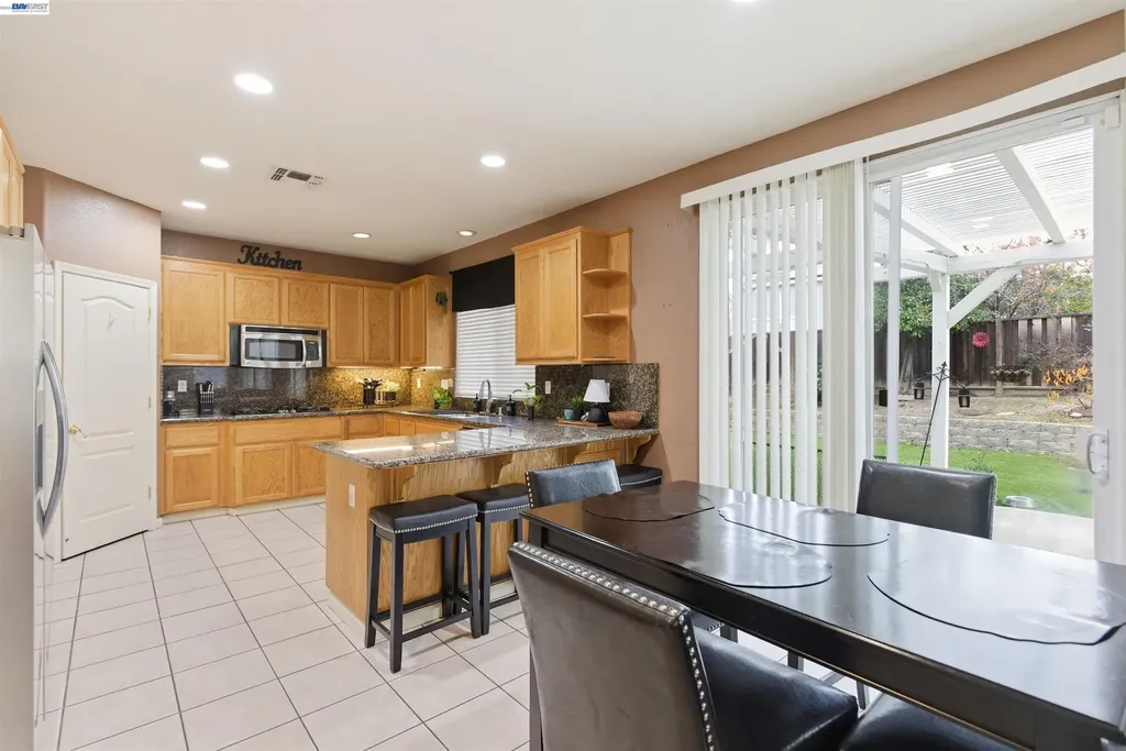 2076 Captalpa Antioch CA 94509