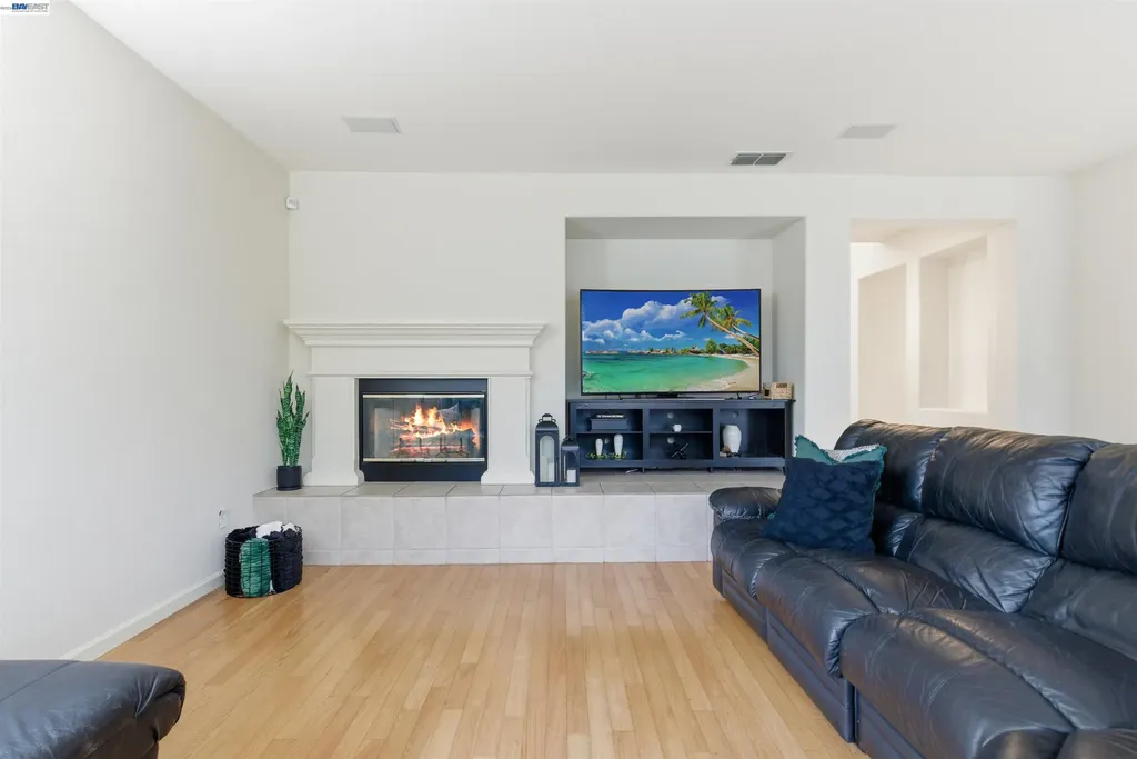2076 Captalpa Antioch CA 94509
