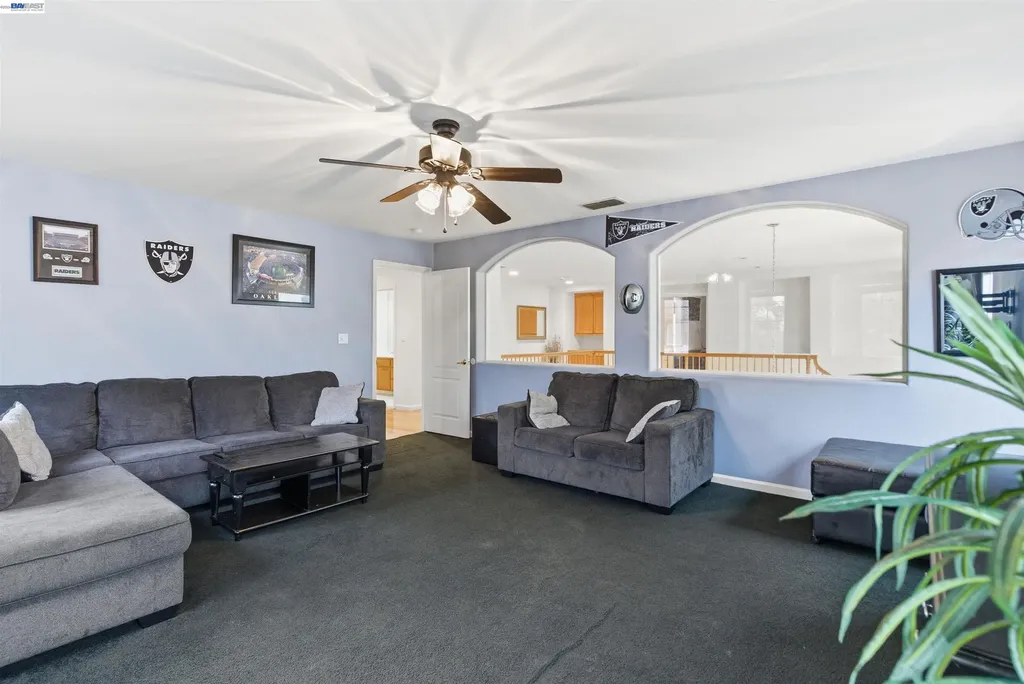 2076 Captalpa Antioch CA 94509