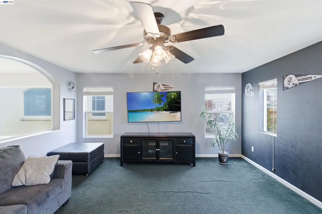 2076 Captalpa Antioch CA 94509