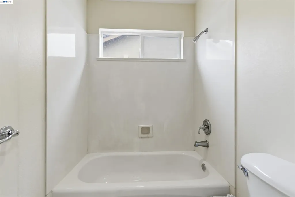 2076 Captalpa Antioch CA 94509