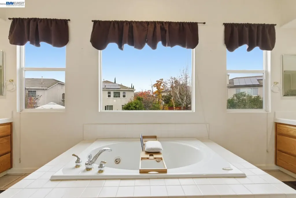 2076 Captalpa Antioch CA 94509
