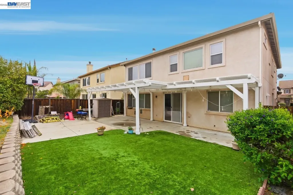 2076 Captalpa Antioch CA 94509