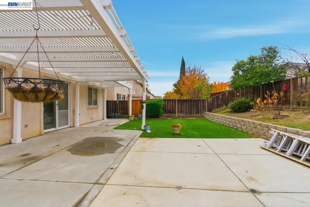 2076 Captalpa Antioch CA 94509
