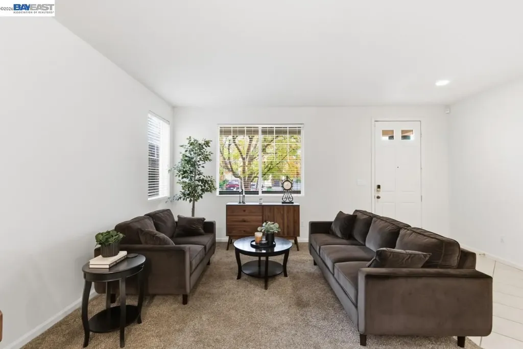 2076 Captalpa Antioch CA 94509