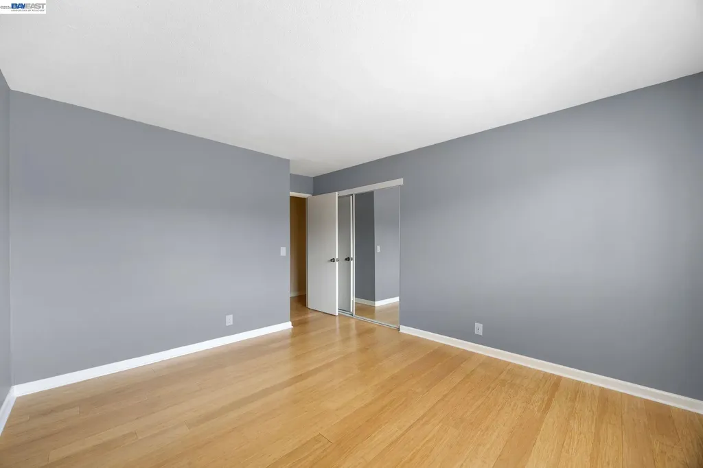 34 Chimney Rock Oakland CA 94605