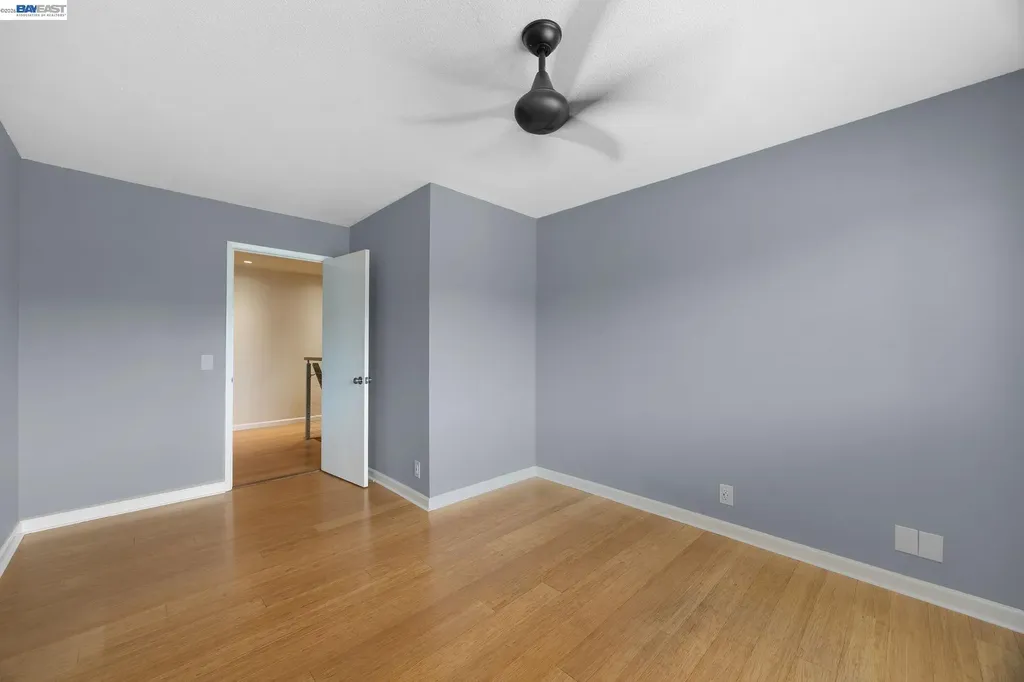 34 Chimney Rock Oakland CA 94605