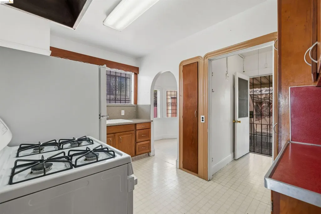 2939 57th Avenue Oakland CA 94605