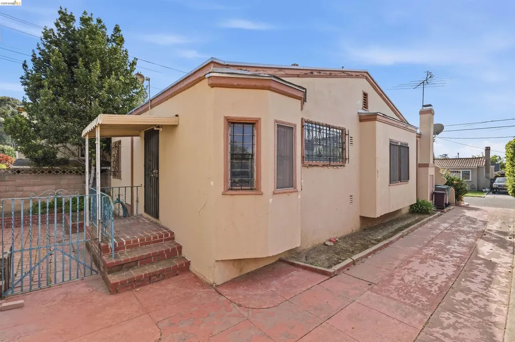 2939 57th Avenue Oakland CA 94605