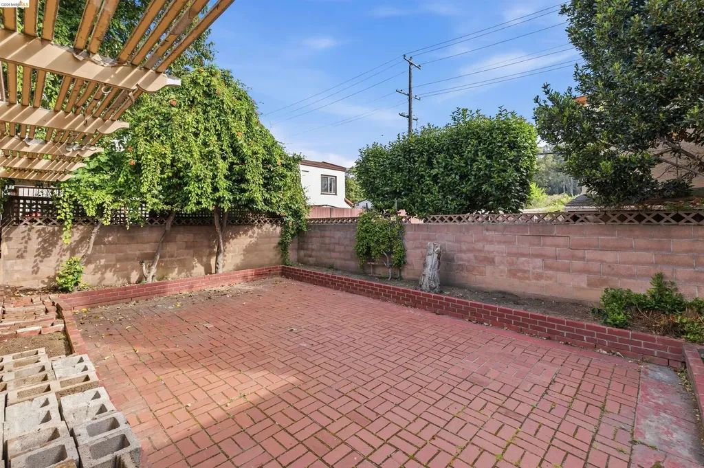 2939 57th Avenue Oakland CA 94605