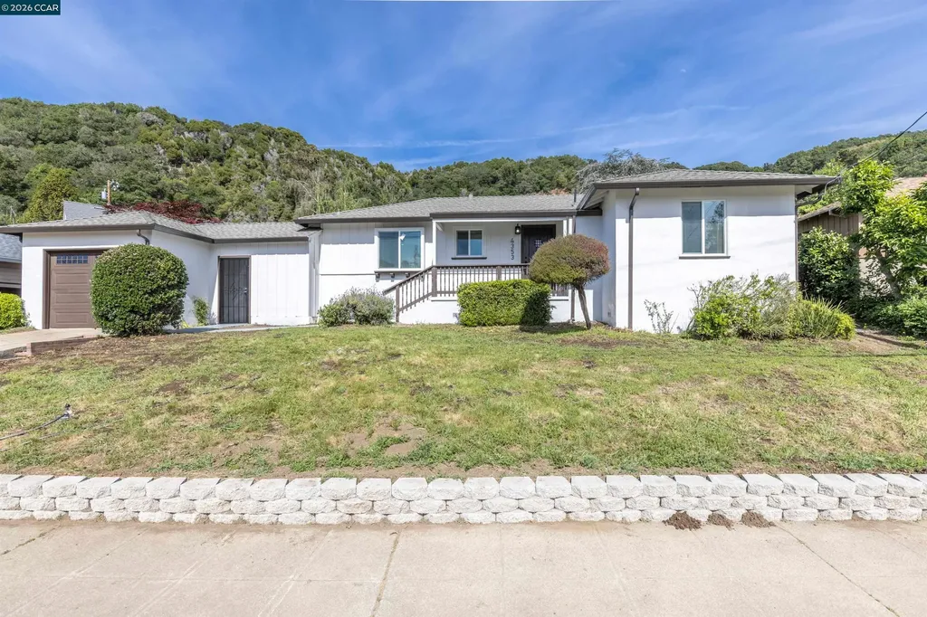 4353 Bermuda Avenue Oakland CA 94619