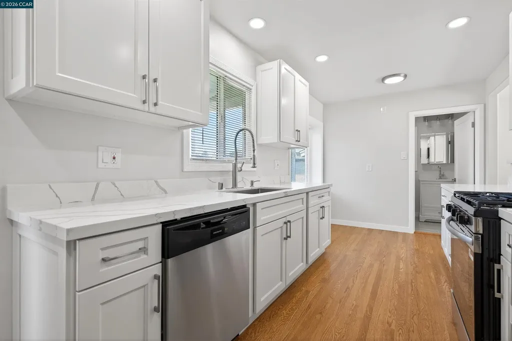 4353 Bermuda Avenue Oakland CA 94619
