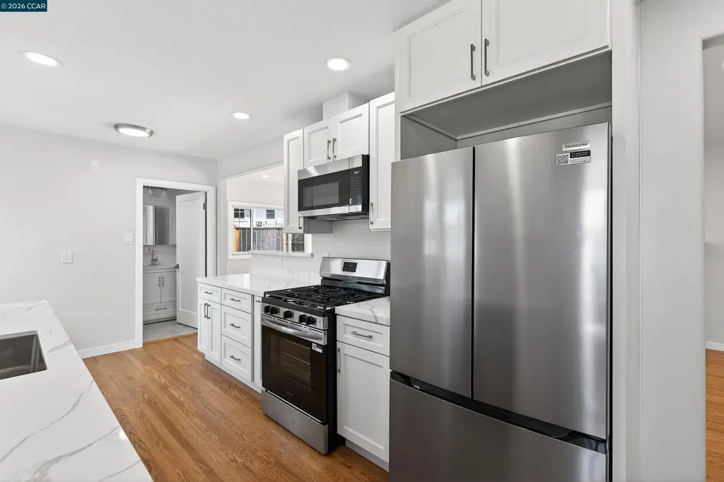 4353 Bermuda Avenue Oakland CA 94619