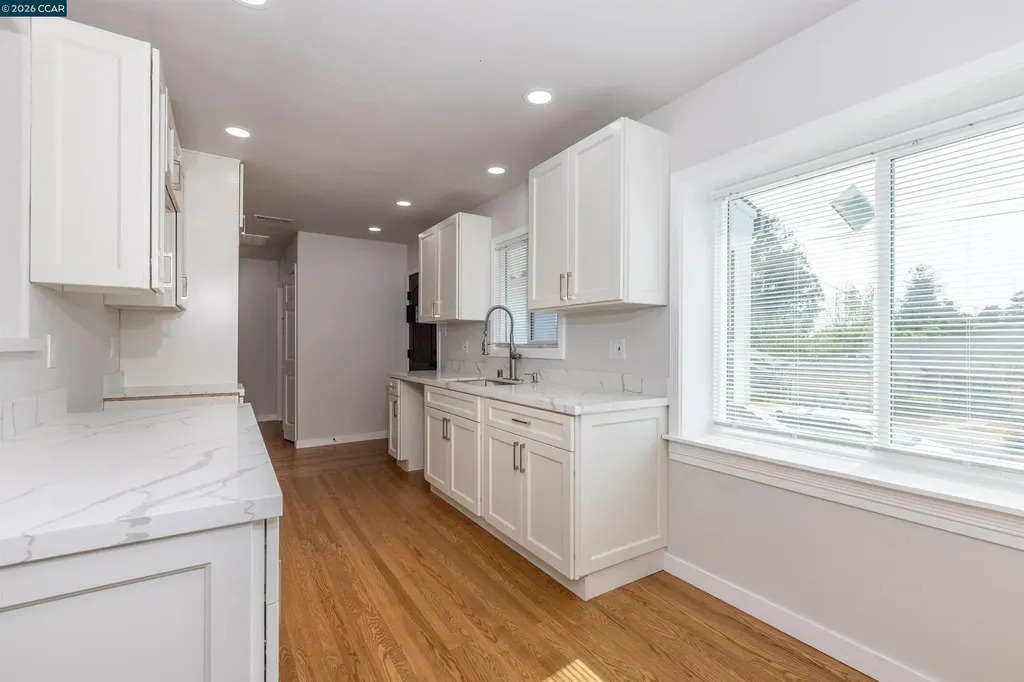 4353 Bermuda Avenue Oakland CA 94619