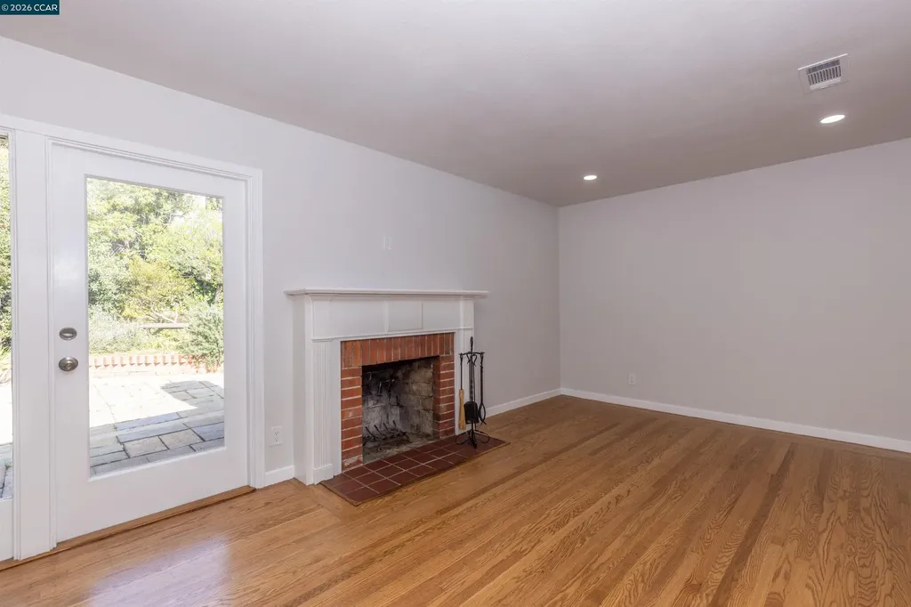 4353 Bermuda Avenue Oakland CA 94619