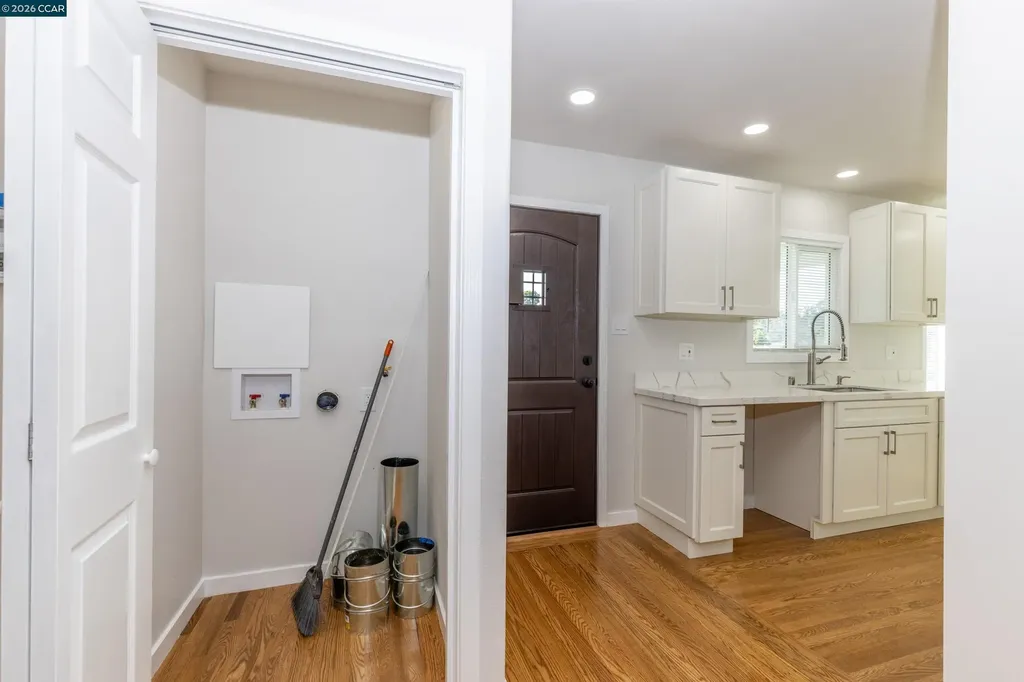 4353 Bermuda Avenue Oakland CA 94619