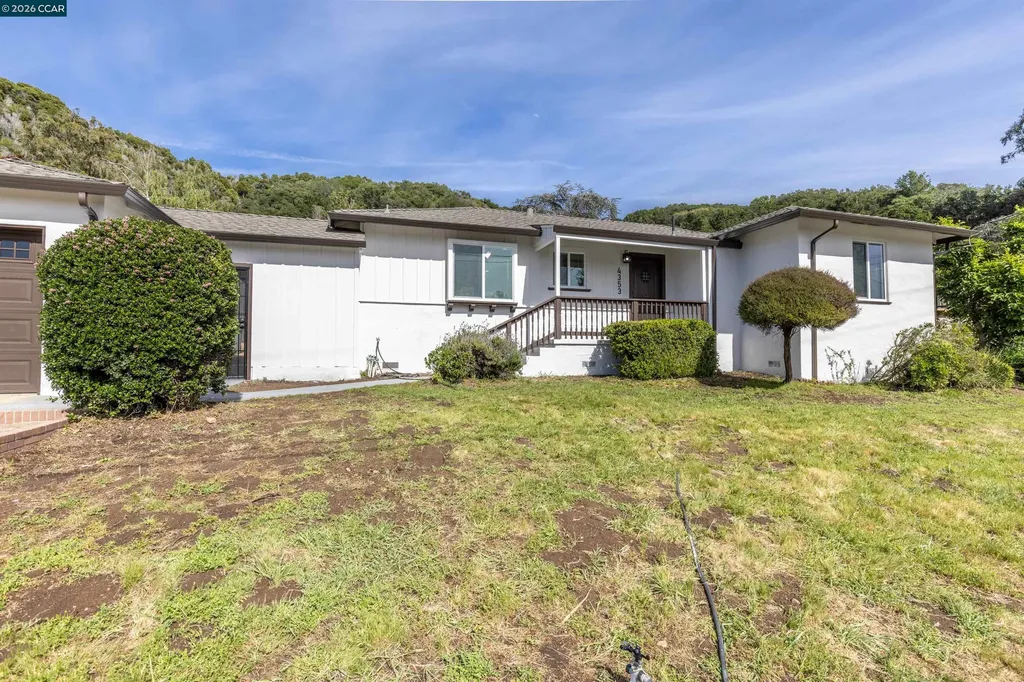 4353 Bermuda Avenue Oakland CA 94619