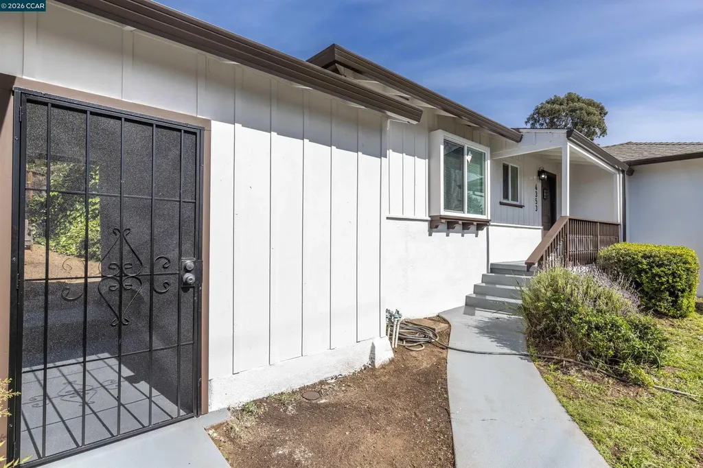 4353 Bermuda Avenue Oakland CA 94619