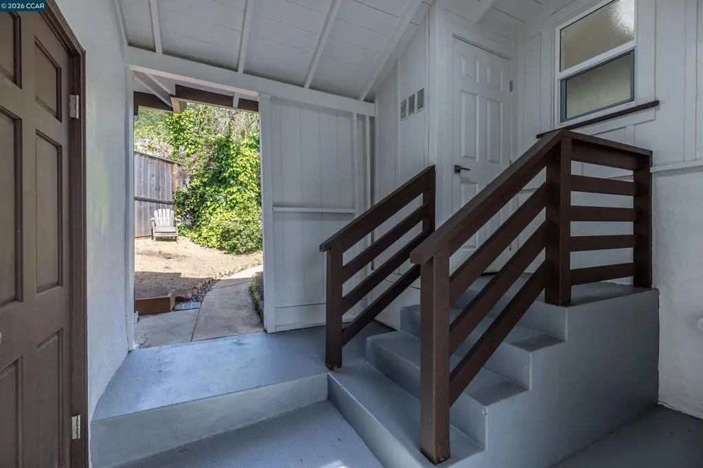 4353 Bermuda Avenue Oakland CA 94619