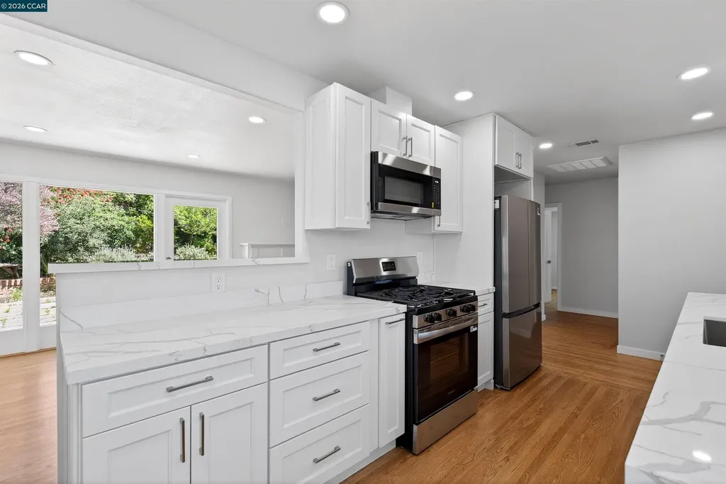 4353 Bermuda Avenue Oakland CA 94619