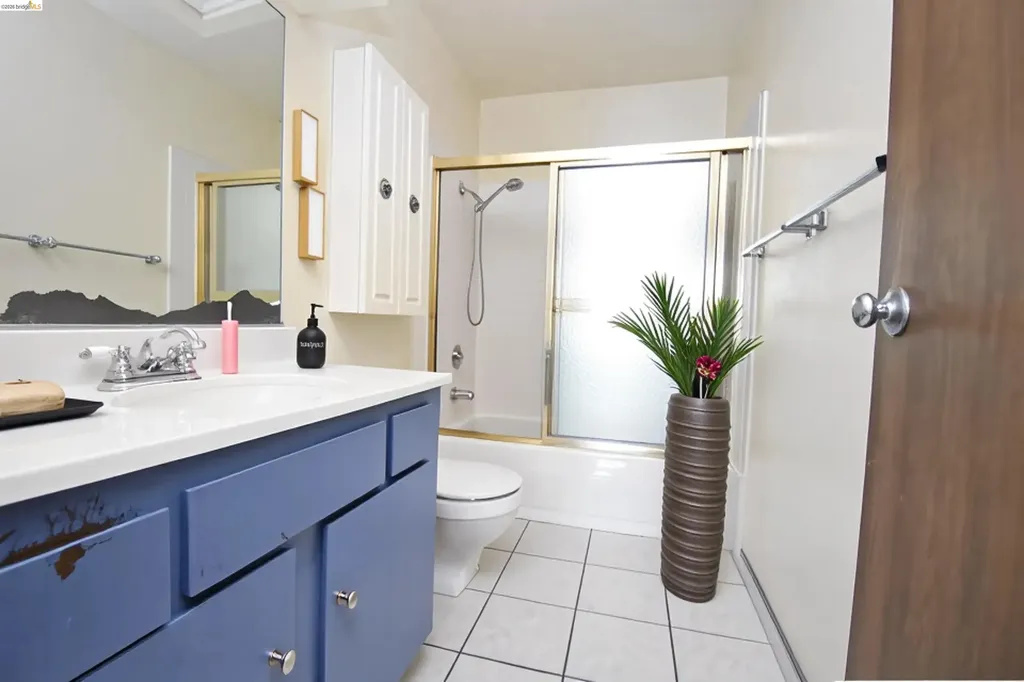555 Pierce Street Albany CA 94706