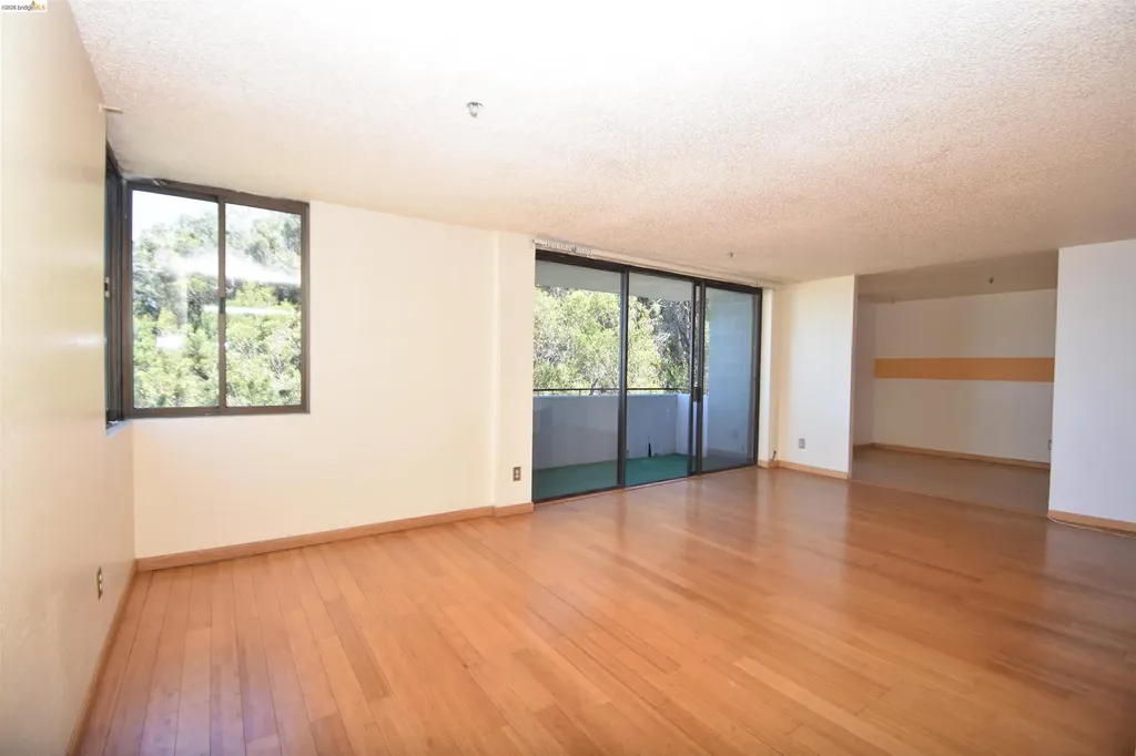 555 Pierce Street Albany CA 94706