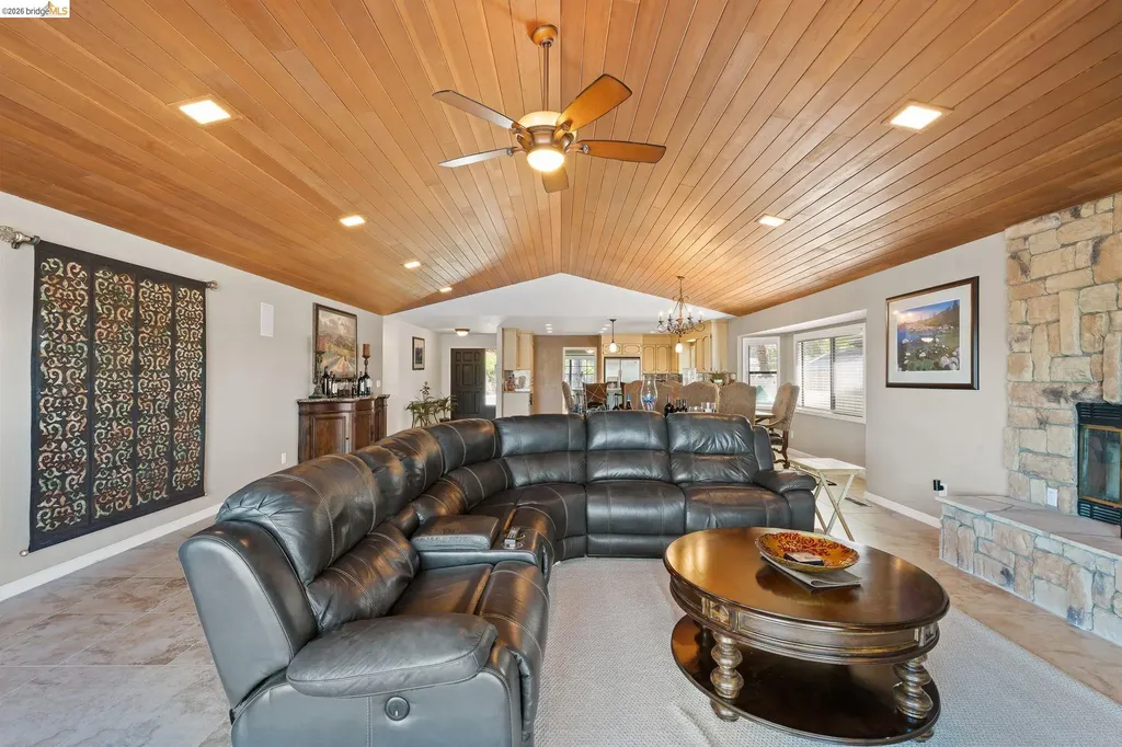 5621 Starboard Drive Discovery Bay CA 94505