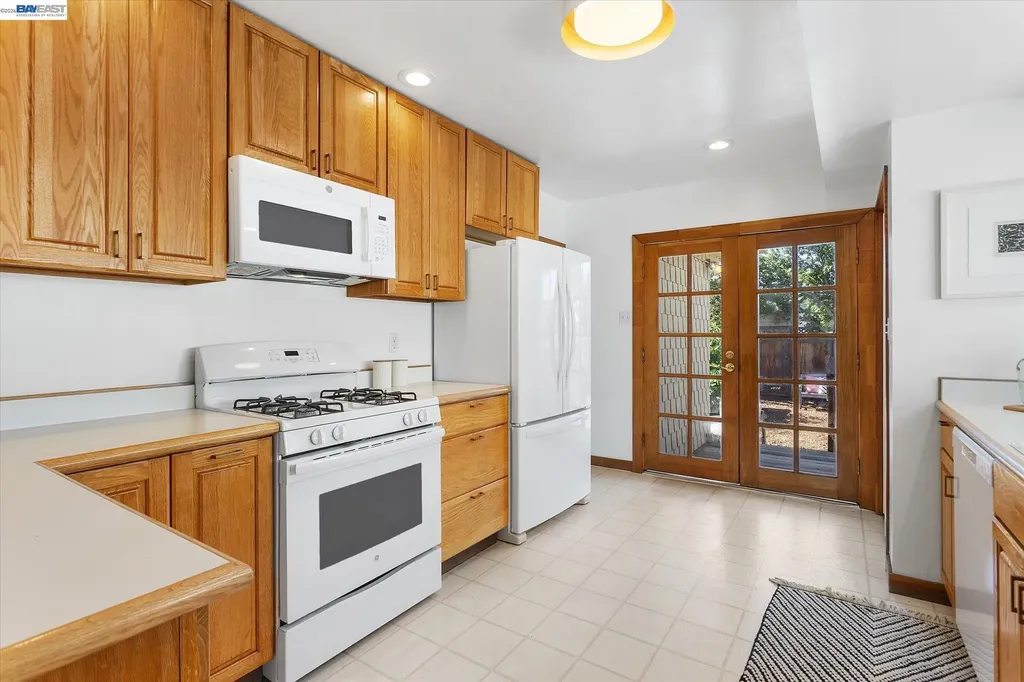 2516 Buena Vista Avenue Alameda CA 94501