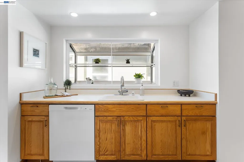 2516 Buena Vista Avenue Alameda CA 94501